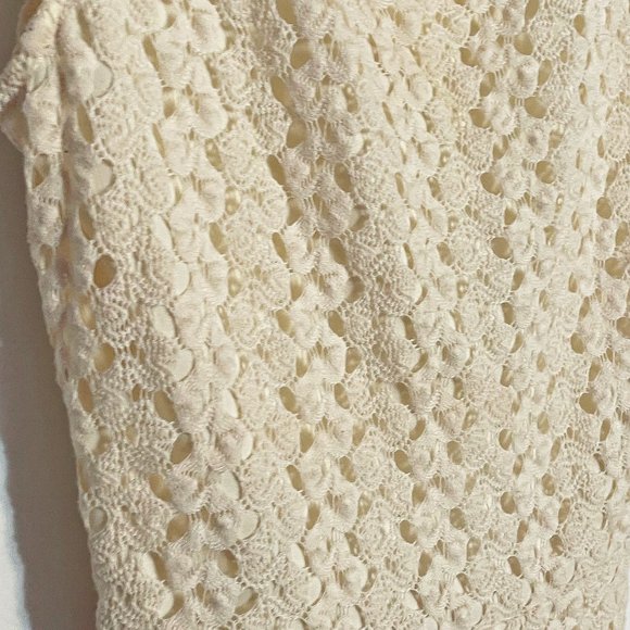 Kirra Lace Top Blouse Keyhole Back - Picture 3 of 5